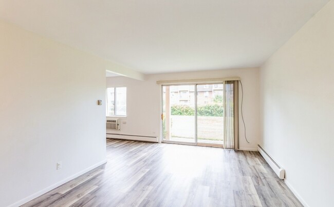Building Photo - 4 Villa Verde Dr