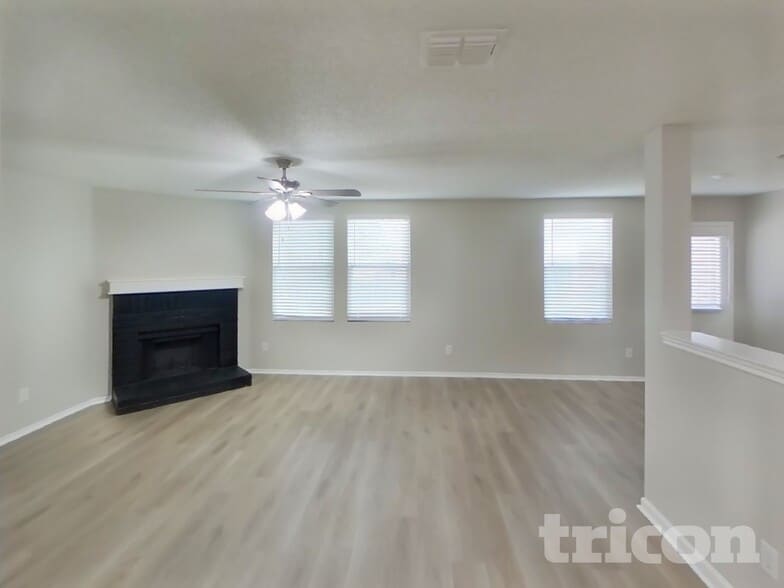 Building Photo - 2669 Bandera Pl