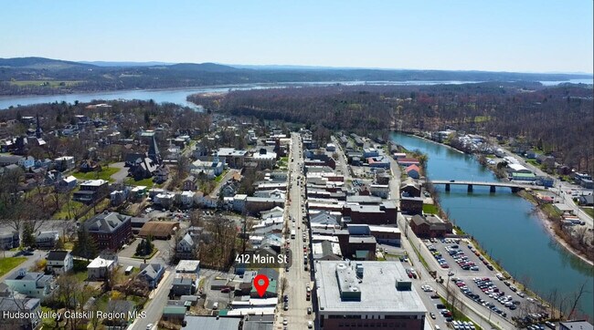 Building Photo - 412 Main St