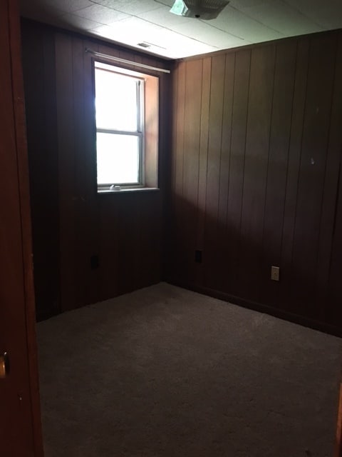 Building Photo - Two Bedroom One and Half bath home in Scot...