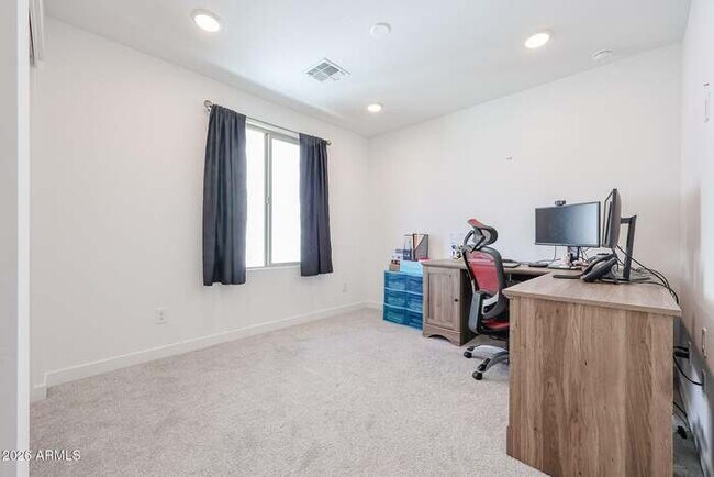 Building Photo - 3361 S 179th Dr