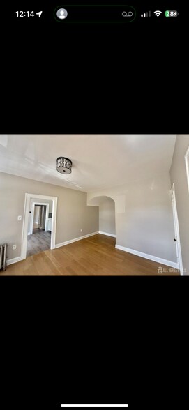Building Photo - 326 Cedar Ave