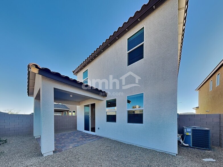 Building Photo - 8176 Winterfell Peak Ave