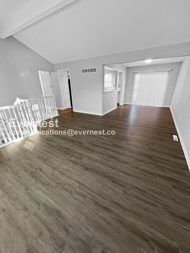 Building Photo - 13033 S Cardiff St