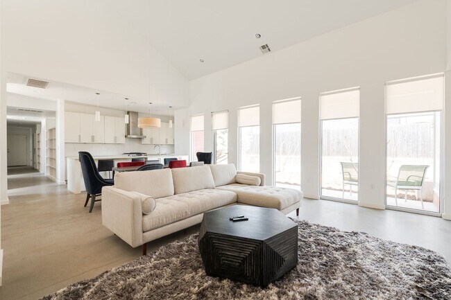 Building Photo - Modern Living + Downtown OKC + 3 bedrooms + 2 Car Garage