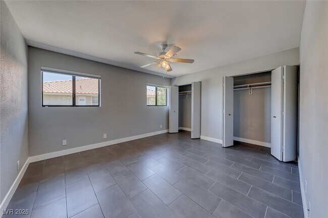 Building Photo - 969 Marigold Ct