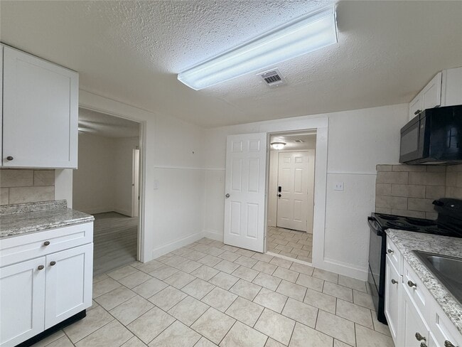 Building Photo - 3014 Rosalie St