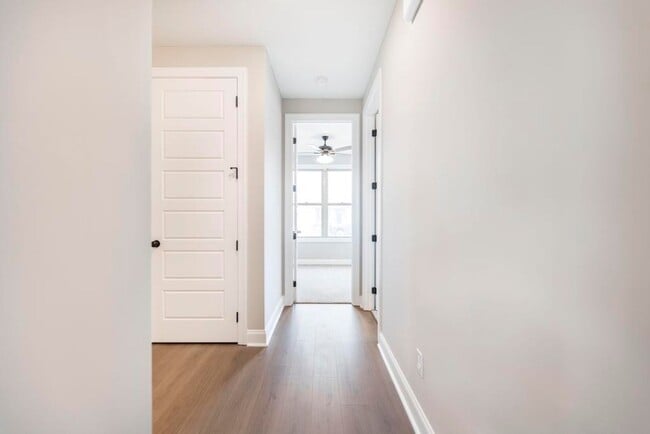 Building Photo - 402 Otters Rdg Dr