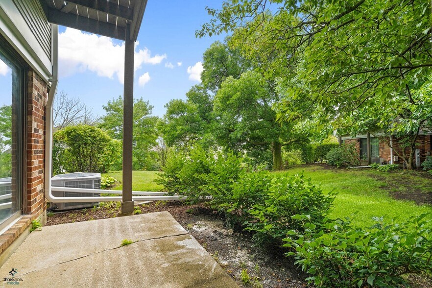 Building Photo - 1017 Sussex Dr