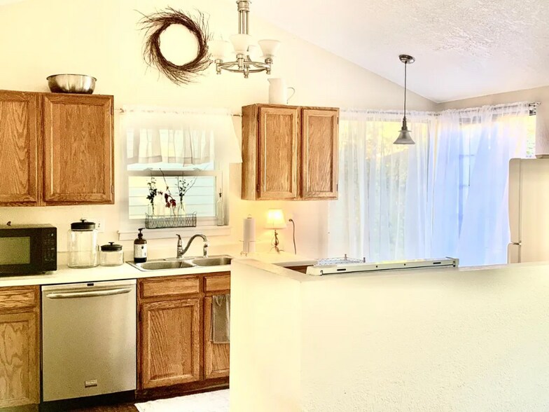Building Photo - 3561 Whimbrel Ln
