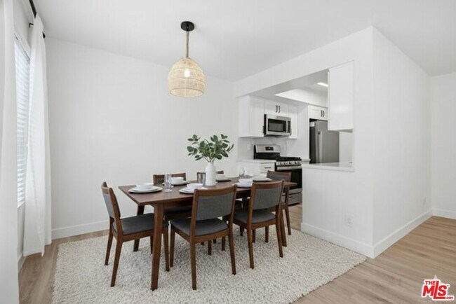 Building Photo - 3321 Keystone Av