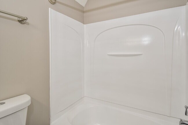 Building Photo - 5894 Keebler Dr