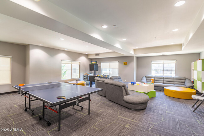 Building Photo - 5450 E Deer Valley Dr