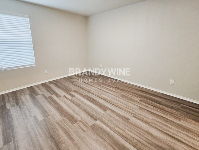 Building Photo - 7018 Winding Shelf