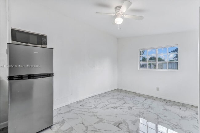 Building Photo - A431 NW 184th Dr