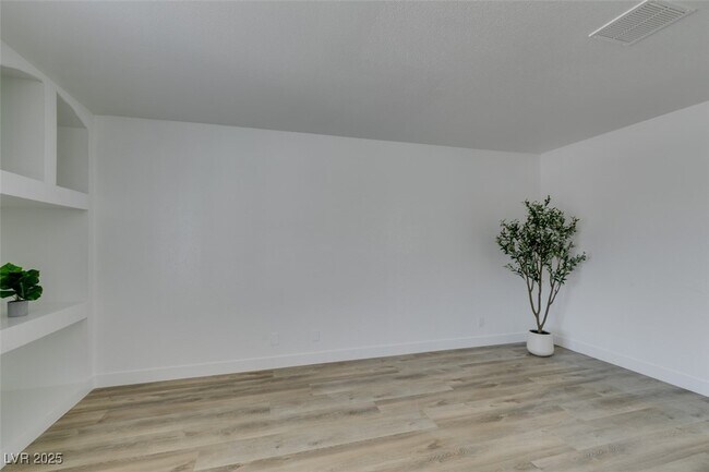 Building Photo - 6932 Kilgore Dr