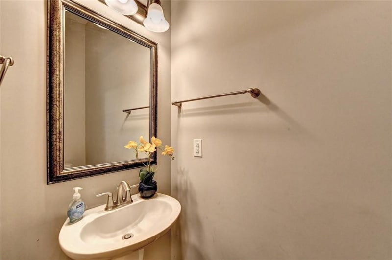 Building Photo - 711 Topsail Ln