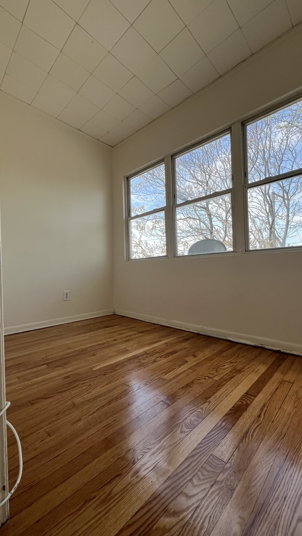 Building Photo - 1656 N Linder Ave