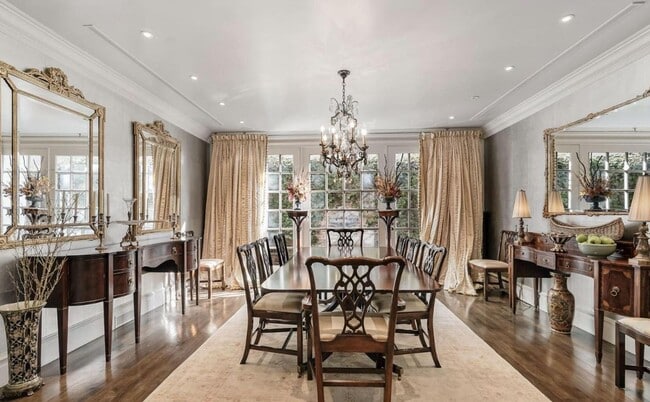 Building Photo - Georgetown East Village Perfection with PA...