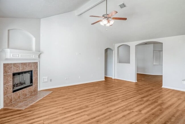 Building Photo - 1526 Rogers Lake Ln