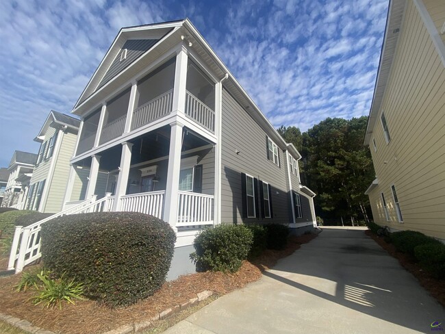 Building Photo - 338 Ivystone Dr
