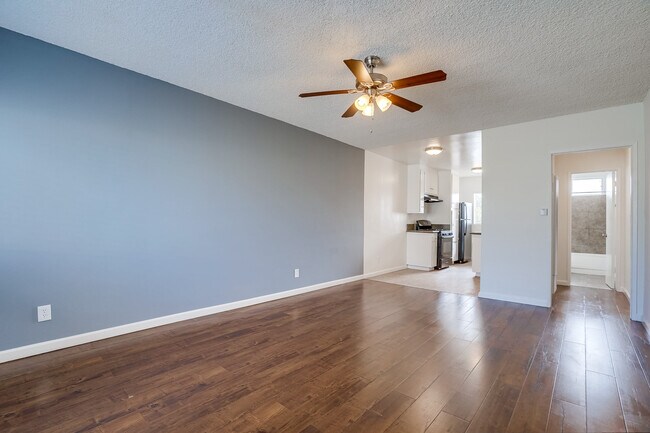 Building Photo - Apartment Building in Park Mesa Heights with Laundry On-Site and Parking