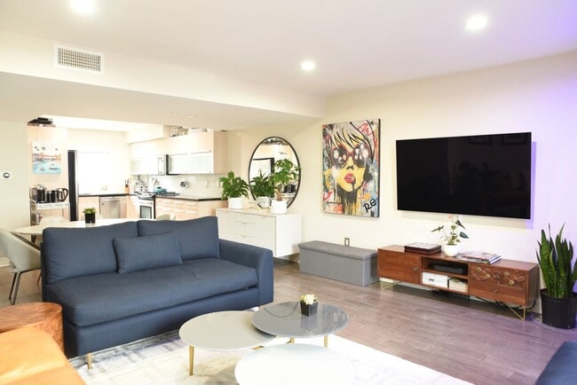 Building Photo - OCEAN VIEWS - 2BD/2.5BA Condo in the Heart of Oceanside