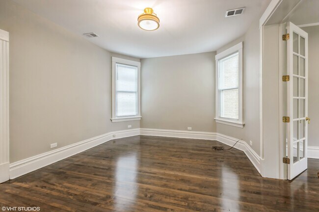 Building Photo - 3821 N Whipple St