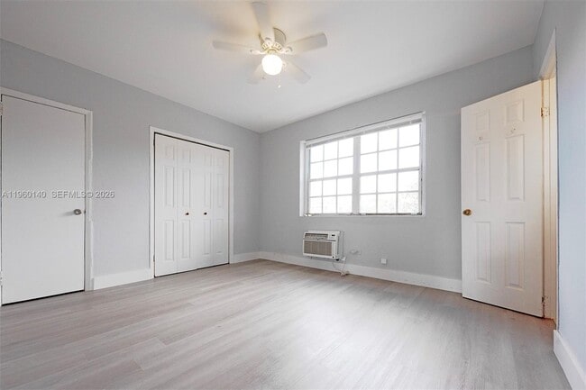 Building Photo - 2383 Flamingo Dr