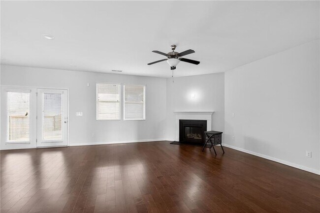 Building Photo - 3204 Goldberry St