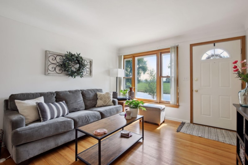 Building Photo - 2104-2106 E 58th St