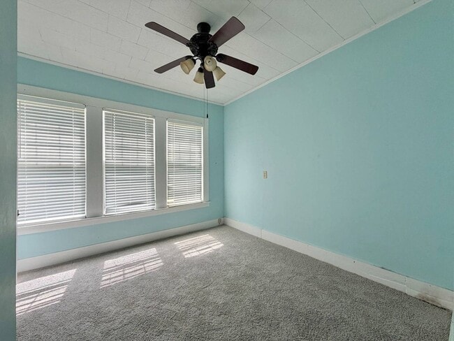 Building Photo - 218 North St