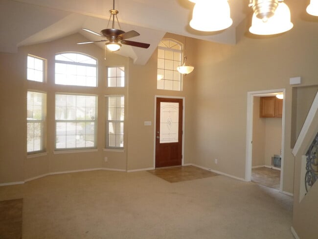 Building Photo - 10840 Acoma St