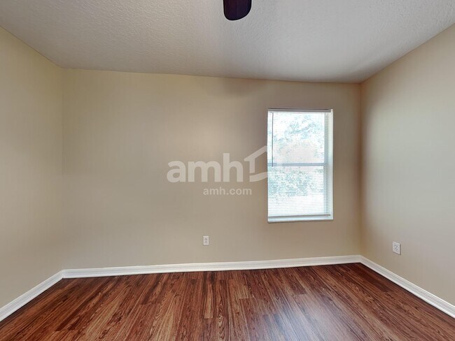 Building Photo - 2065 Home Again Rd