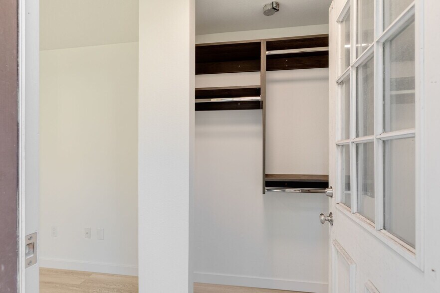 Building Photo - 11334 3rd Ave NE