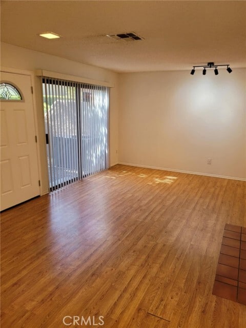 Building Photo - 2452 Chandler Ave
