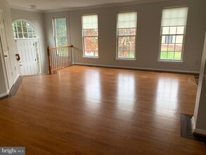 Building Photo - 6209 Toledo Pl