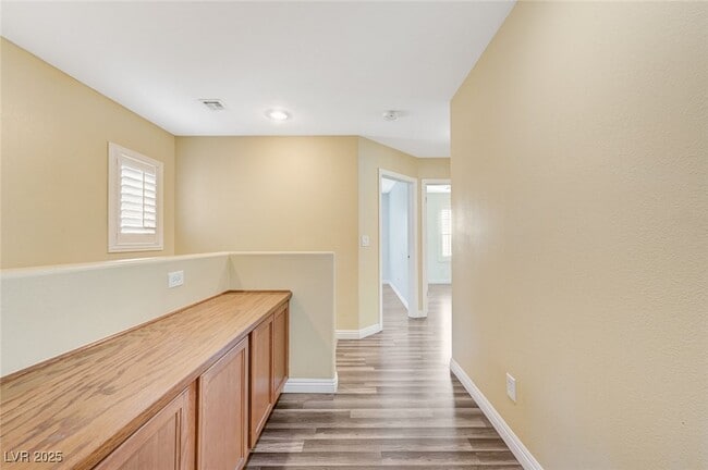 Building Photo - 10644 Tray Mountain Ave