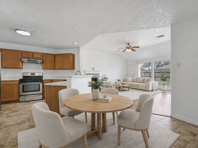 Building Photo - 2118 Westminister Rd