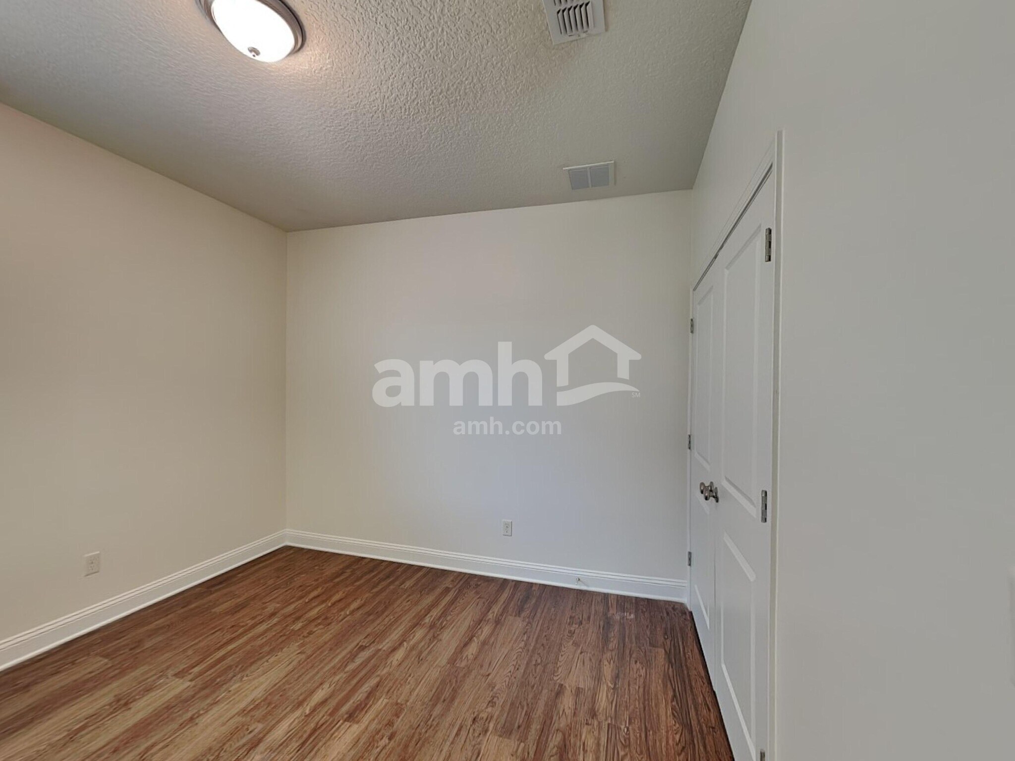 Building Photo - 898 Sunny Stroll Dr