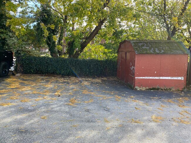 Building Photo - 5224 Fairhaven Rd