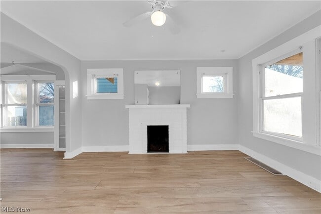 Building Photo - 1145 E 167th St