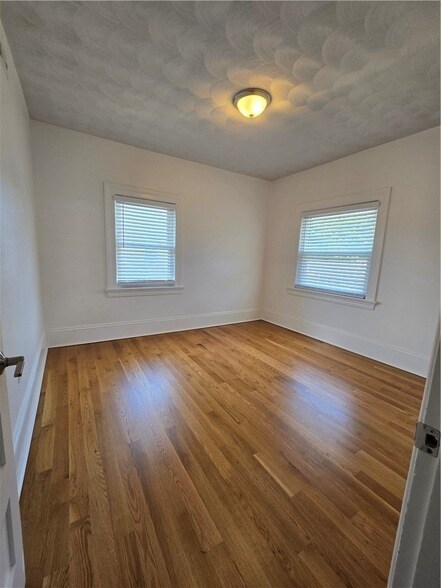 Building Photo - 2245 Cranston St