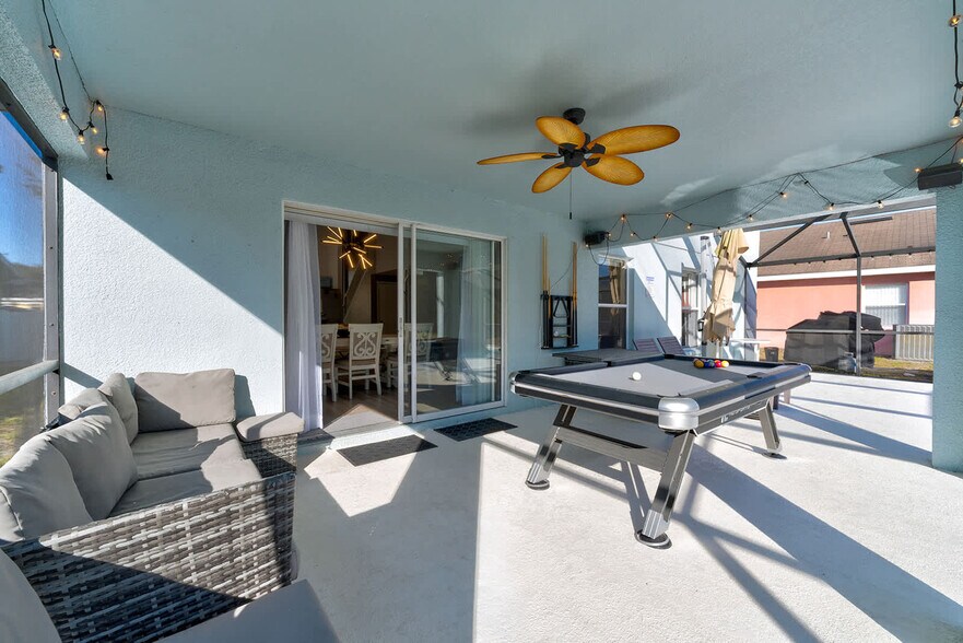 Building Photo - 453 Scrub Jay Way