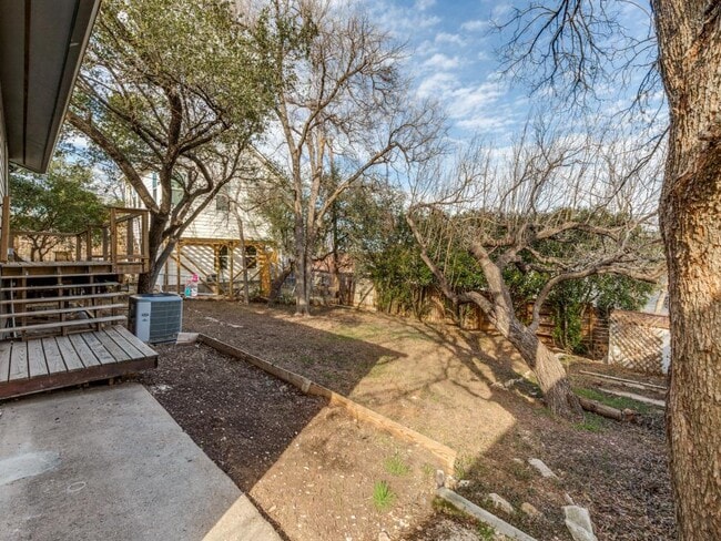 Building Photo - 1705 Adriane Dr