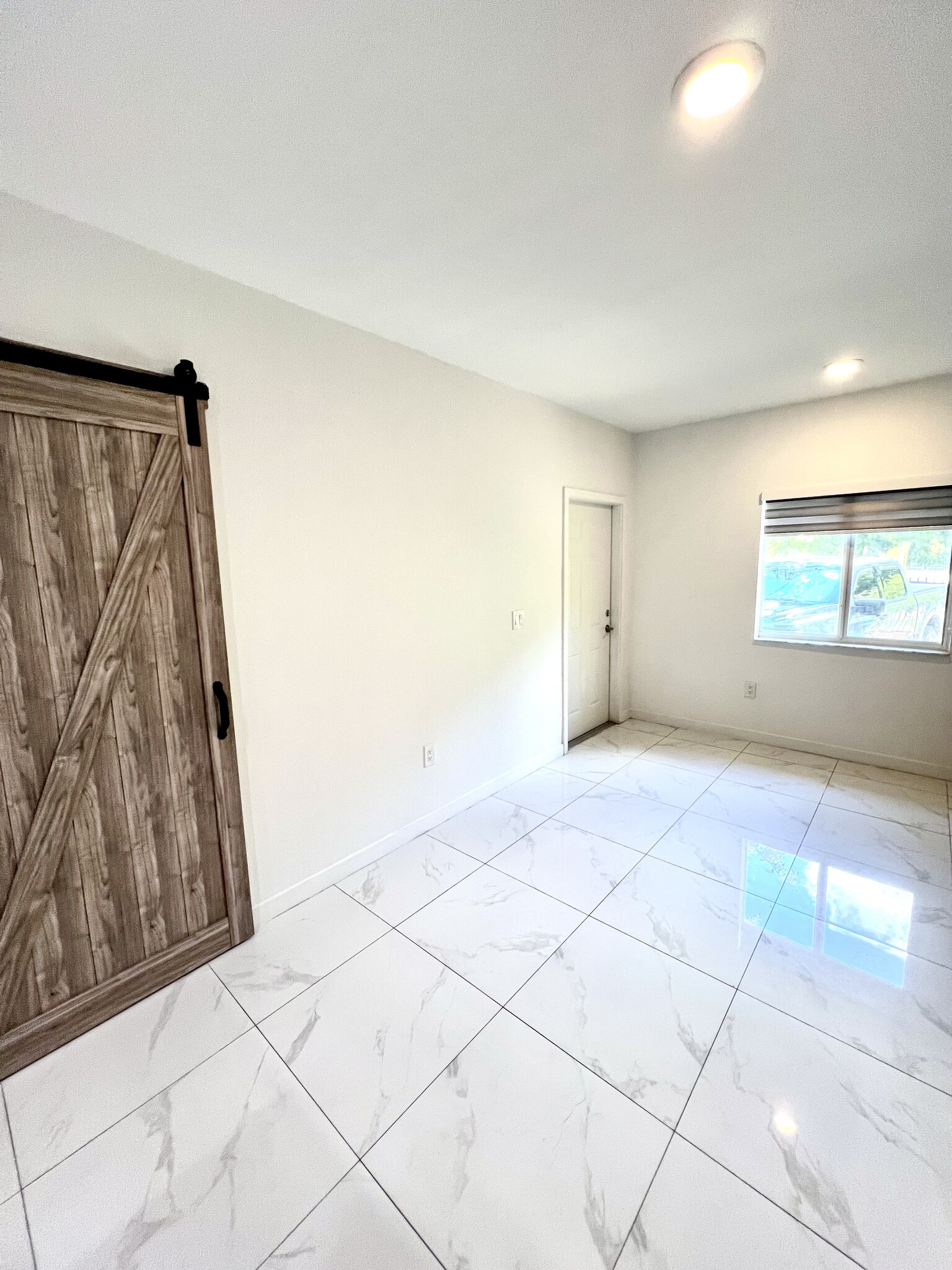 Building Photo - 1987 NW 49th St