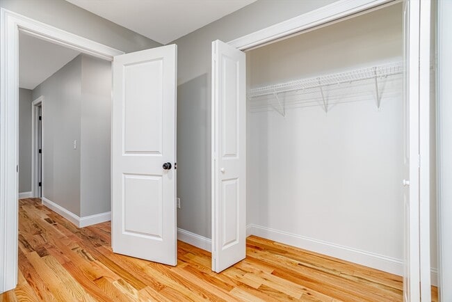 Building Photo - 29 Milton St