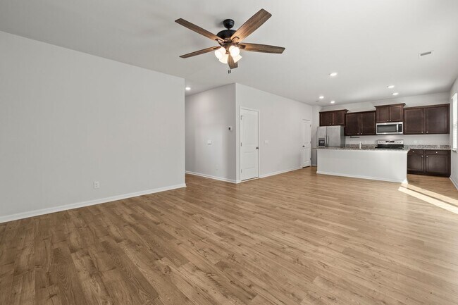 Building Photo - 4 Bedrooms Plus an Office on Cul De Sac