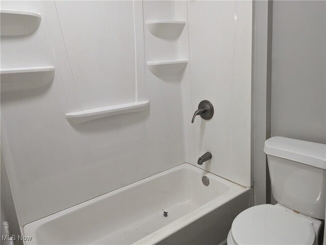 Building Photo - 133 Court St