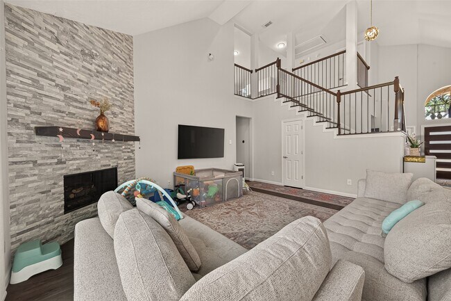 Building Photo - 6514 Kings Summit Dr
